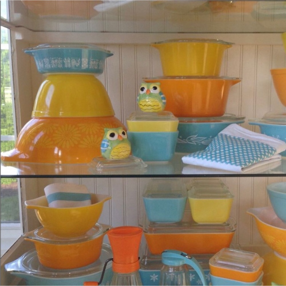 Vintage 3 piece PYREX Sunflower Cinderella Bowls - Picture 8 of 9
